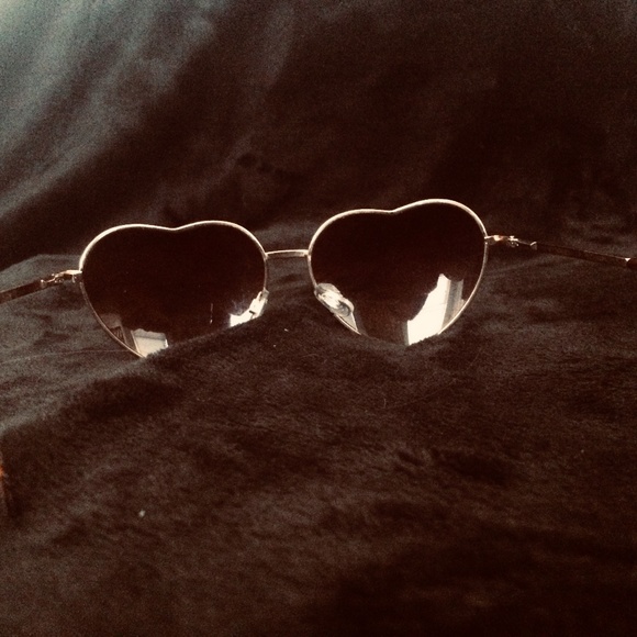 Tinted Heart Shaped Sunglasses - Picture 3 of 5